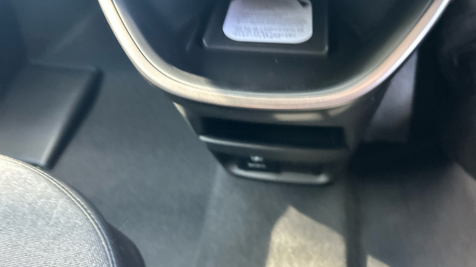 Hyundai INSTER 85kW 02 49kWh 5dr Auto Electric Hatchback - Image 30